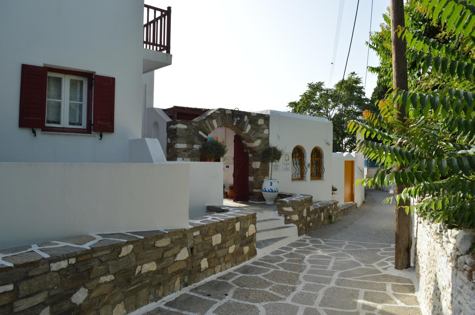 Aegean Village Parikia  Luaran gambar