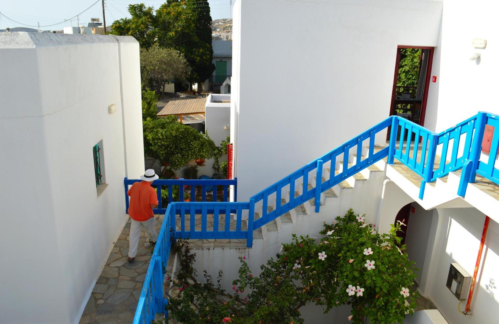 Aegean Village Parikia  Luaran gambar